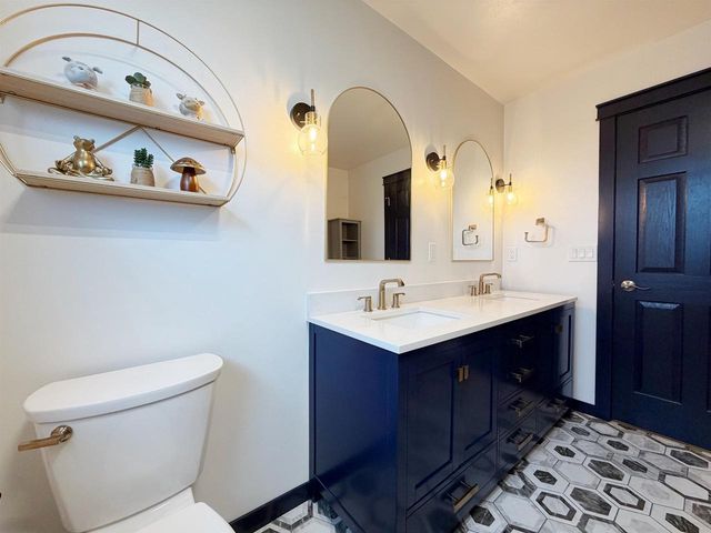 283 OLD PIONEER ROAD, Fond Du Lac, WI 54935