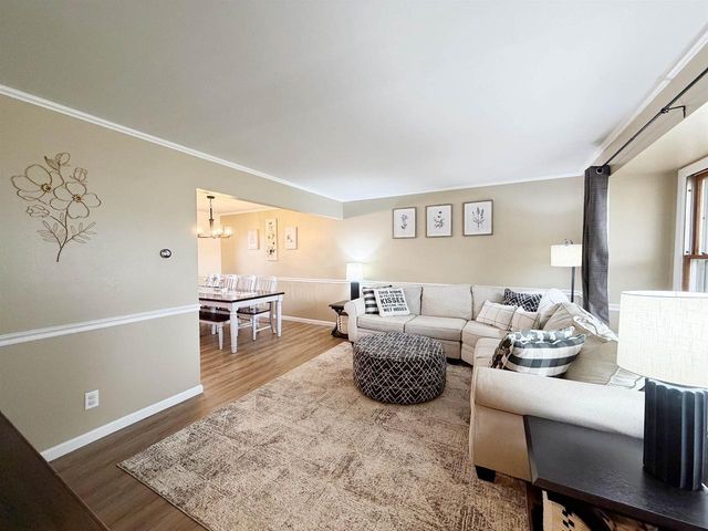 283 OLD PIONEER ROAD, Fond Du Lac, WI 54935