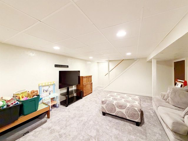 283 OLD PIONEER ROAD, Fond Du Lac, WI 54935