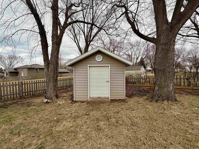 283 OLD PIONEER ROAD, Fond Du Lac, WI 54935