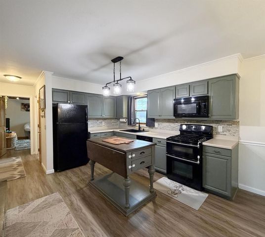 283 OLD PIONEER ROAD, Fond Du Lac, WI 54935