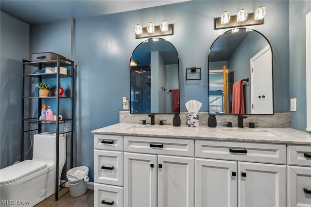 21299 S Woodland Road, Shaker Heights, OH 44122