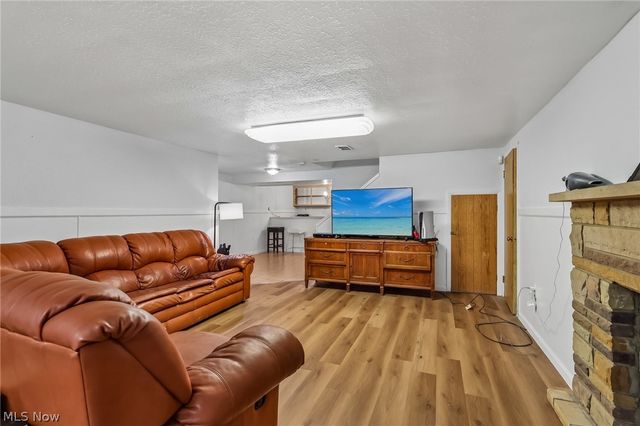 21299 S Woodland Road, Shaker Heights, OH 44122