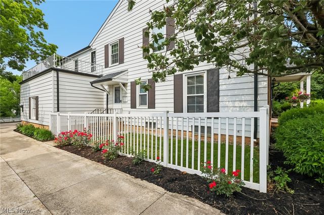 21299 S Woodland Road, Shaker Heights, OH 44122
