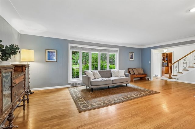 21299 S Woodland Road, Shaker Heights, OH 44122