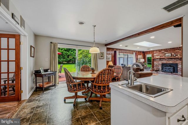 3 OAK RD, Elkton, MD 21921