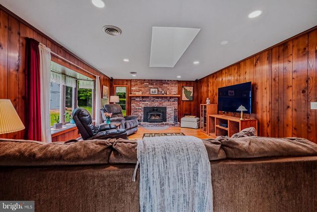 3 OAK RD, Elkton, MD 21921