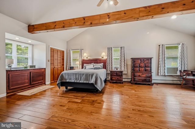 3 OAK RD, Elkton, MD 21921