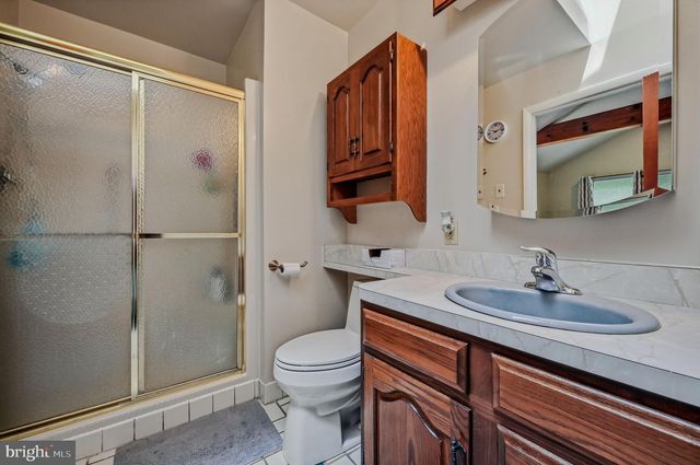 3 OAK RD, Elkton, MD 21921