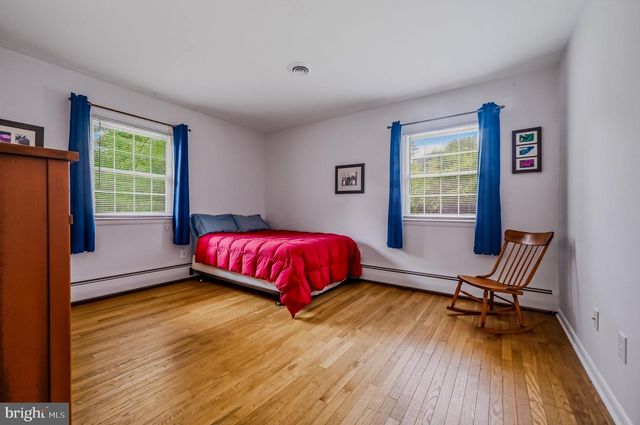 3 OAK RD, Elkton, MD 21921