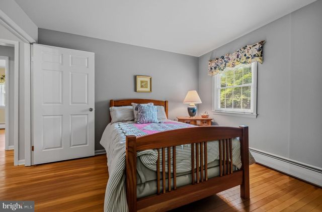 3 OAK RD, Elkton, MD 21921