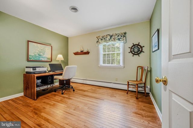3 OAK RD, Elkton, MD 21921