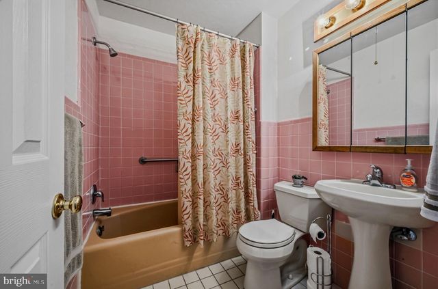 3 OAK RD, Elkton, MD 21921