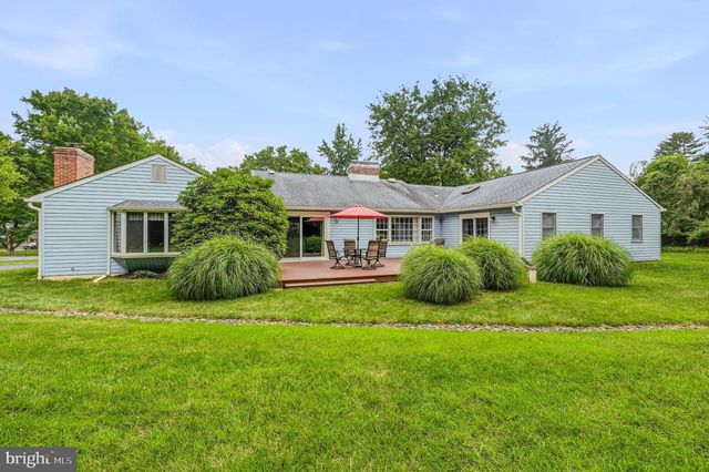 3 OAK RD, Elkton, MD 21921