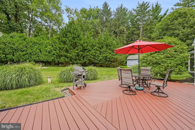 3 OAK RD, Elkton, MD 21921