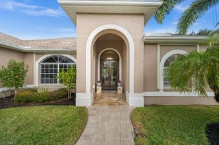 2035 Teagarden LN, Naples, FL 34110