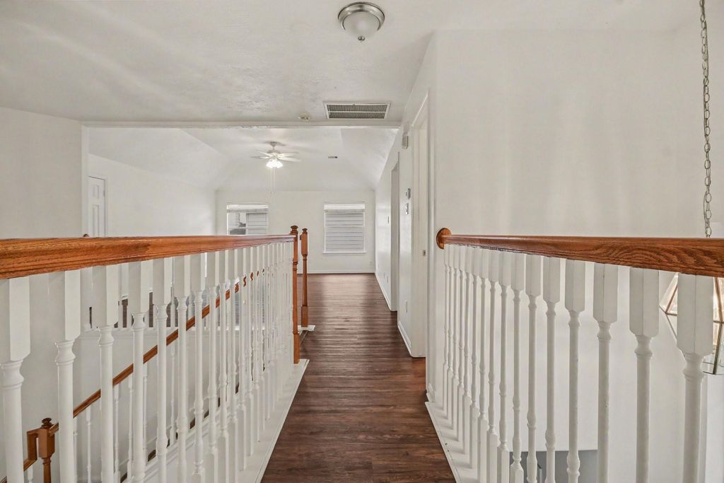 Image 16 of property listing at 3931 Oak Plank Road, Fresno, TX 77545