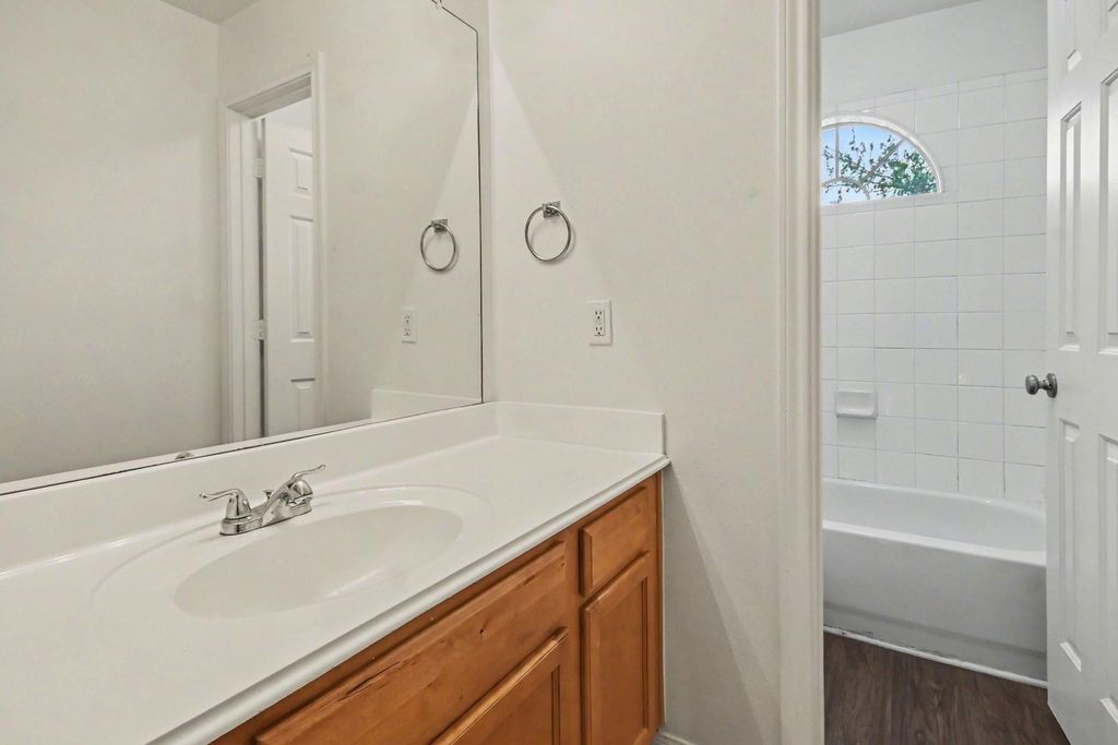 Image 26 of property listing at 3931 Oak Plank Road, Fresno, TX 77545