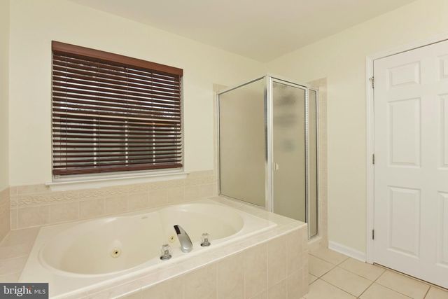 222 FOUNTAYNE LN, Lawrence Township, NJ 08648