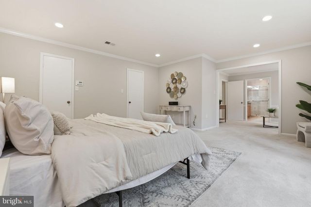 219 APPLE BLOSSOM CT, Vienna, VA 22181