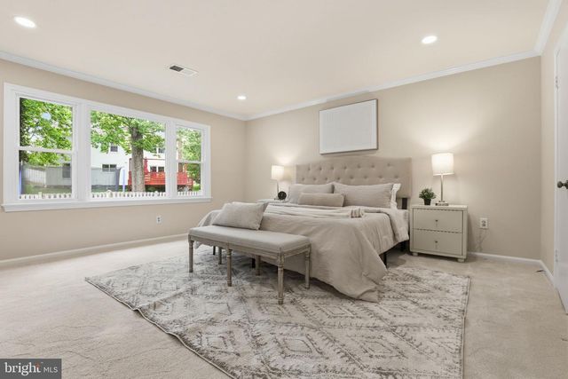 219 APPLE BLOSSOM CT, Vienna, VA 22181