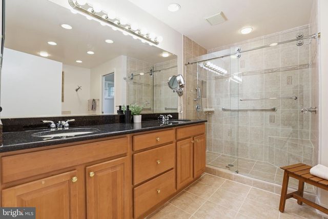 219 APPLE BLOSSOM CT, Vienna, VA 22181