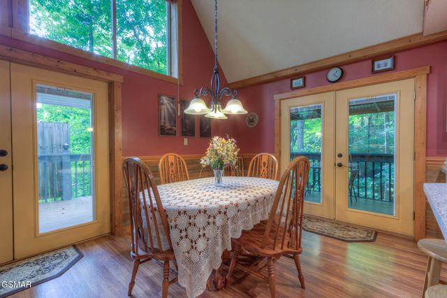 1051 Wiley Oakley Drive, Gatlinburg, TN 37738