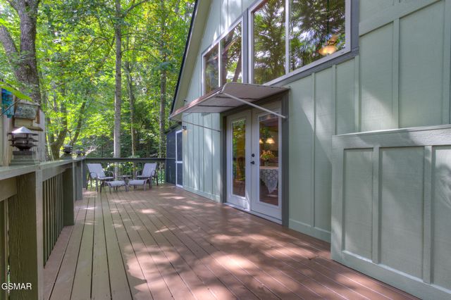 1051 Wiley Oakley Drive, Gatlinburg, TN 37738