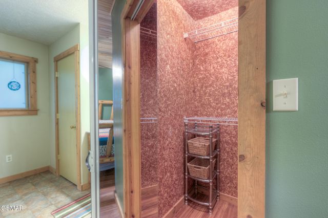 1051 Wiley Oakley Drive, Gatlinburg, TN 37738