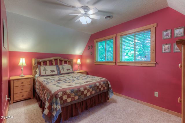 1051 Wiley Oakley Drive, Gatlinburg, TN 37738