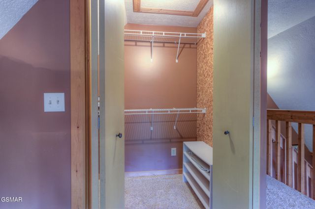 1051 Wiley Oakley Drive, Gatlinburg, TN 37738