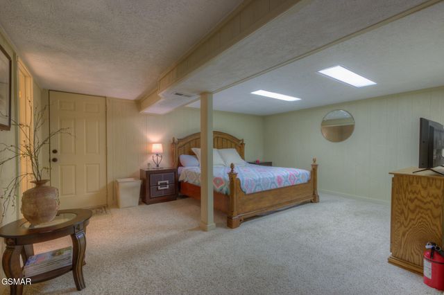 1051 Wiley Oakley Drive, Gatlinburg, TN 37738