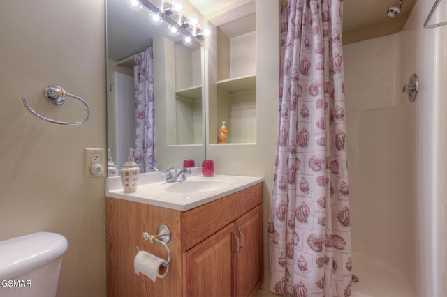 1051 Wiley Oakley Drive, Gatlinburg, TN 37738