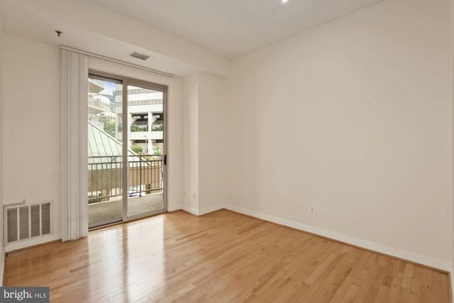 7500 Woodmont Ave # S209, Bethesda, MD 20814