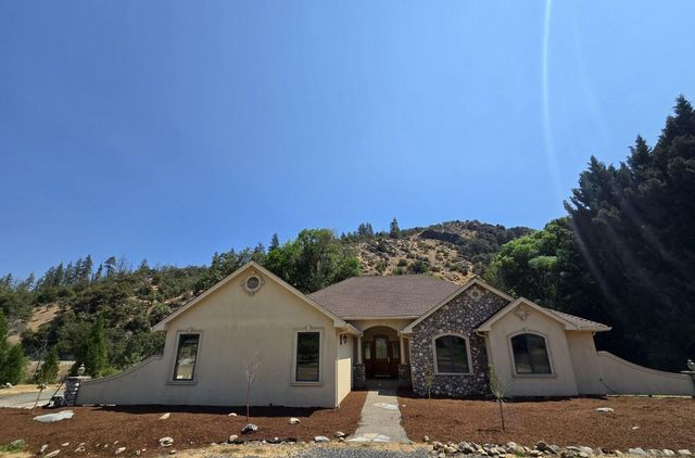 7813 Upper Applegate Road, Jacksonville, OR 97530