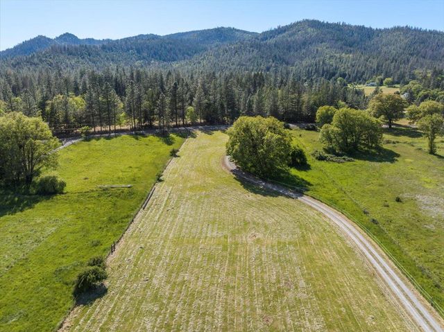 7813 Upper Applegate Road, Jacksonville, OR 97530