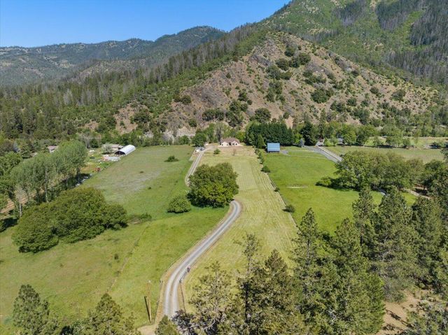 7813 Upper Applegate Road, Jacksonville, OR 97530