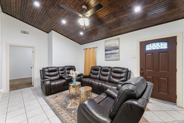 507 Lovera, San Antonio, TX 78212