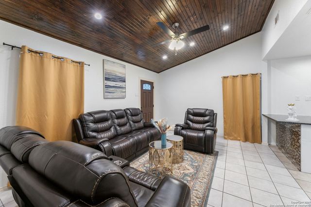 507 Lovera, San Antonio, TX 78212