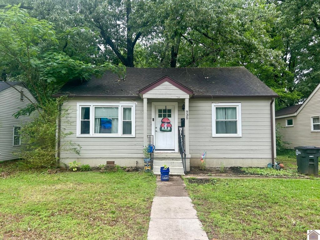 935 N 25th, Paducah, KY 42001