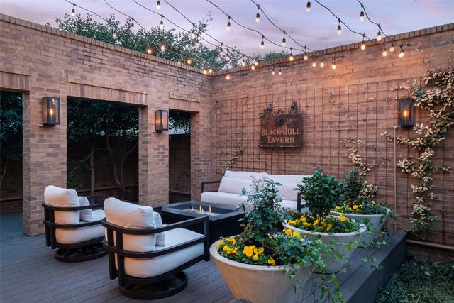 12 Royal Way, Dallas, TX 75229