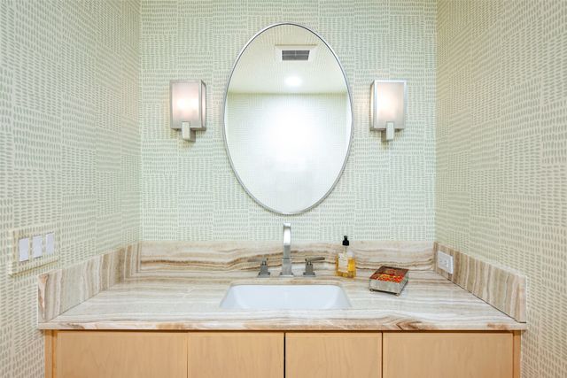 12 Royal Way, Dallas, TX 75229