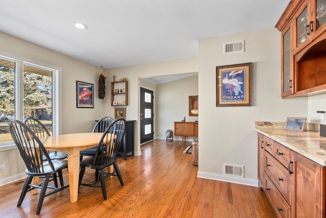 480 Nebraska B Court, Frankfort, IL 60423