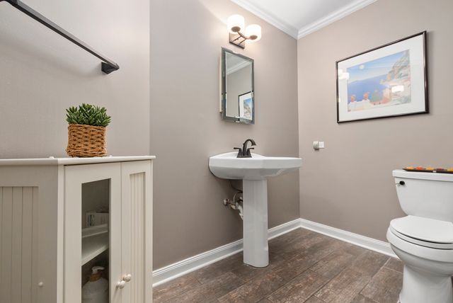 480 Nebraska B Court, Frankfort, IL 60423