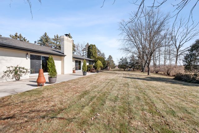 480 Nebraska B Court, Frankfort, IL 60423