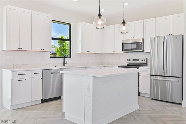 6109 Hershey AVE, Fort Myers, FL 33905