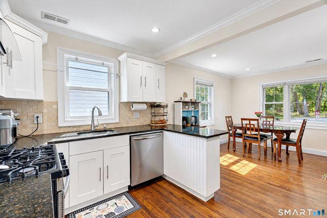 221 Third Avenue, West Haven, CT 06516