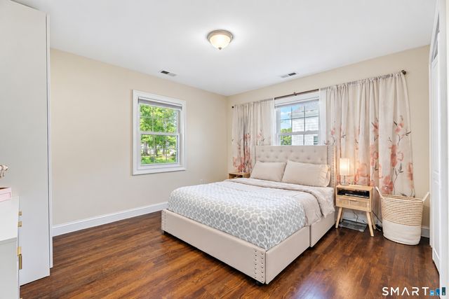 221 Third Avenue, West Haven, CT 06516