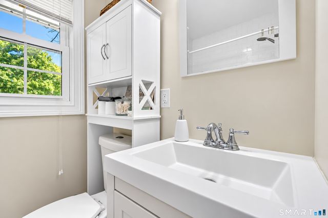 221 Third Avenue, West Haven, CT 06516