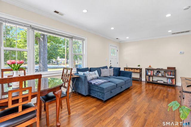 221 Third Avenue, West Haven, CT 06516